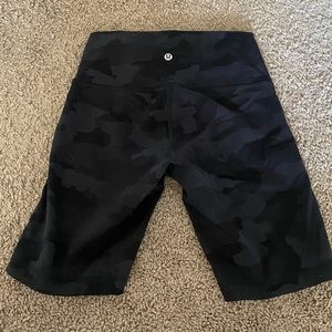 Lululemon 6” biker shorts